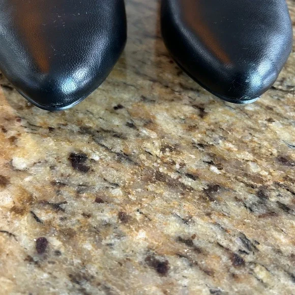 Nine West | Pointed Toe Leather Flats | Size 7W - Picture 8 of 9